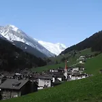Πανσιόν Gaestehaus Alpenland Tux