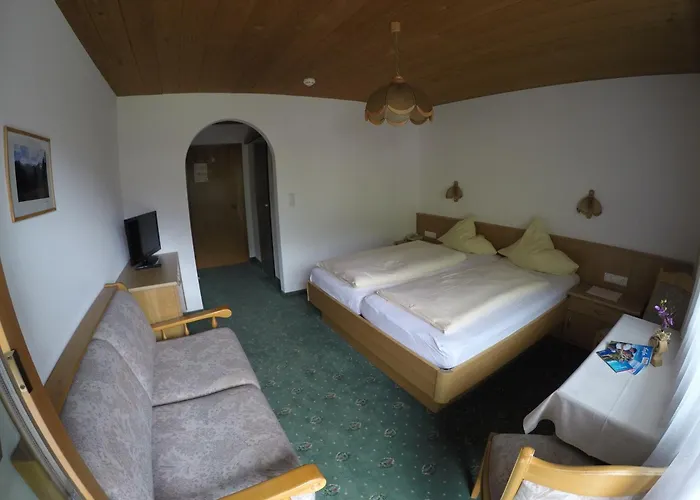 Gaestehaus Alpenland 3*