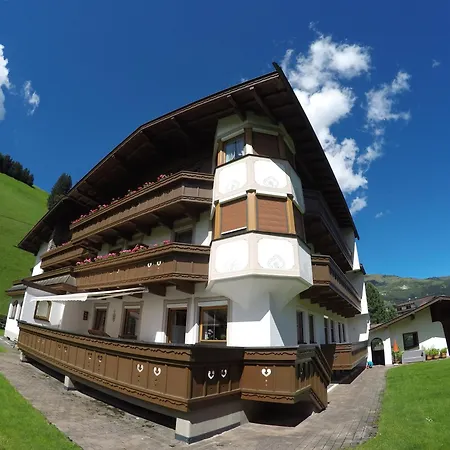 Gaestehaus Alpenland Pensión 3*