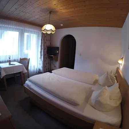 Casa de hóspedes Gaestehaus Alpenland 3*