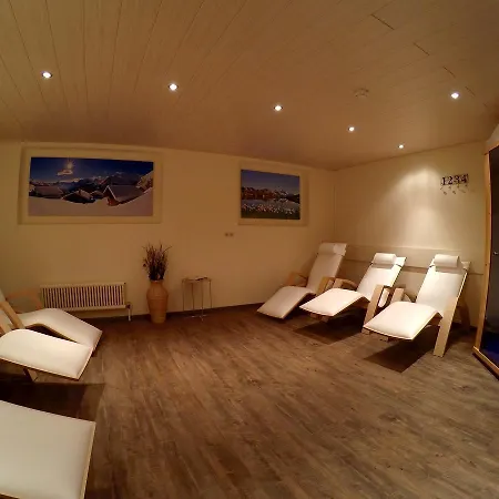 Gaestehaus Alpenland 3* 턱스